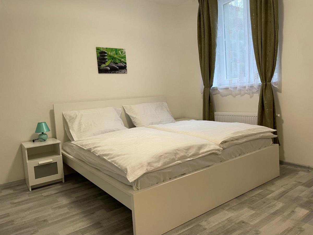 Apartmant T&T Cheb Kültér fotó